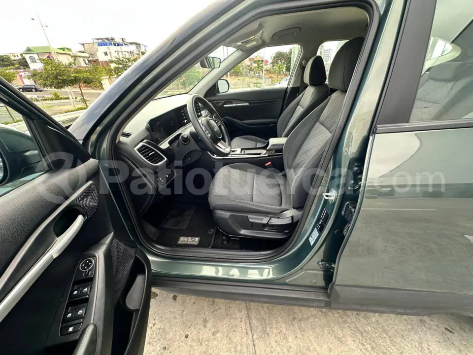 Foto 9 de Kia Seltos LX