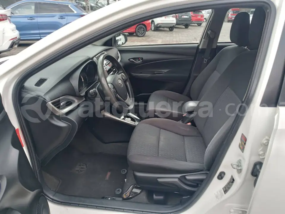 Foto 6 de Toyota Yaris S