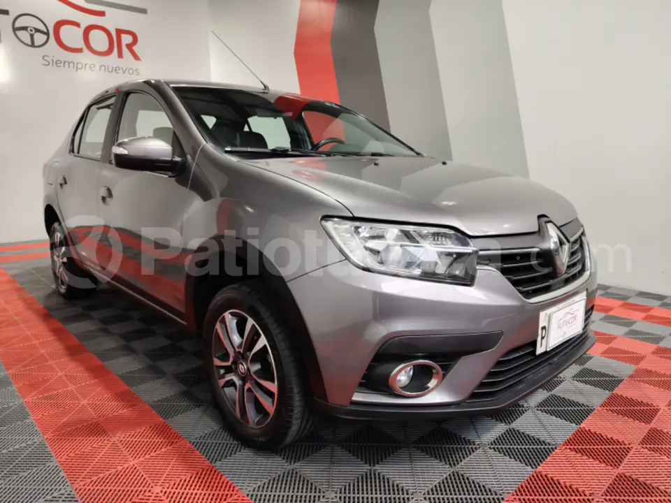 Foto 2 de Renault LOGAN CROSS INTENS