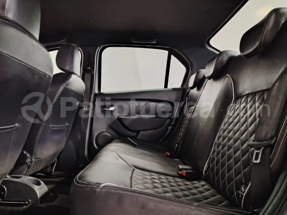 Foto 10 de Renault LOGAN CROSS INTENS