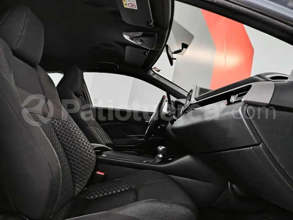 Foto 8 de Toyota C-HR