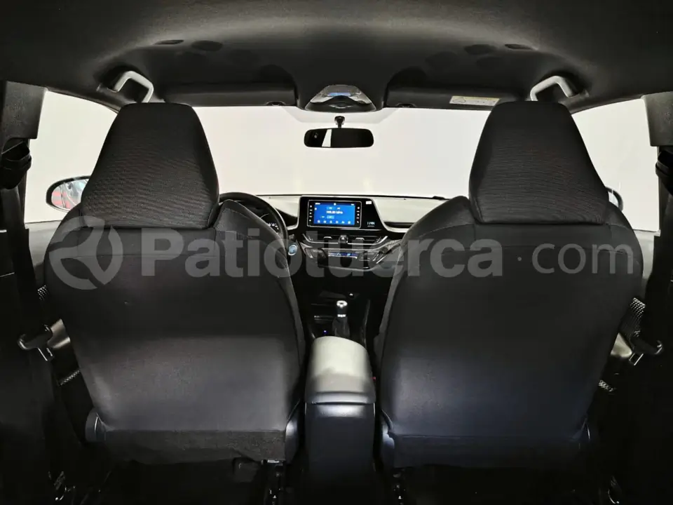 Foto 15 de Toyota C-HR