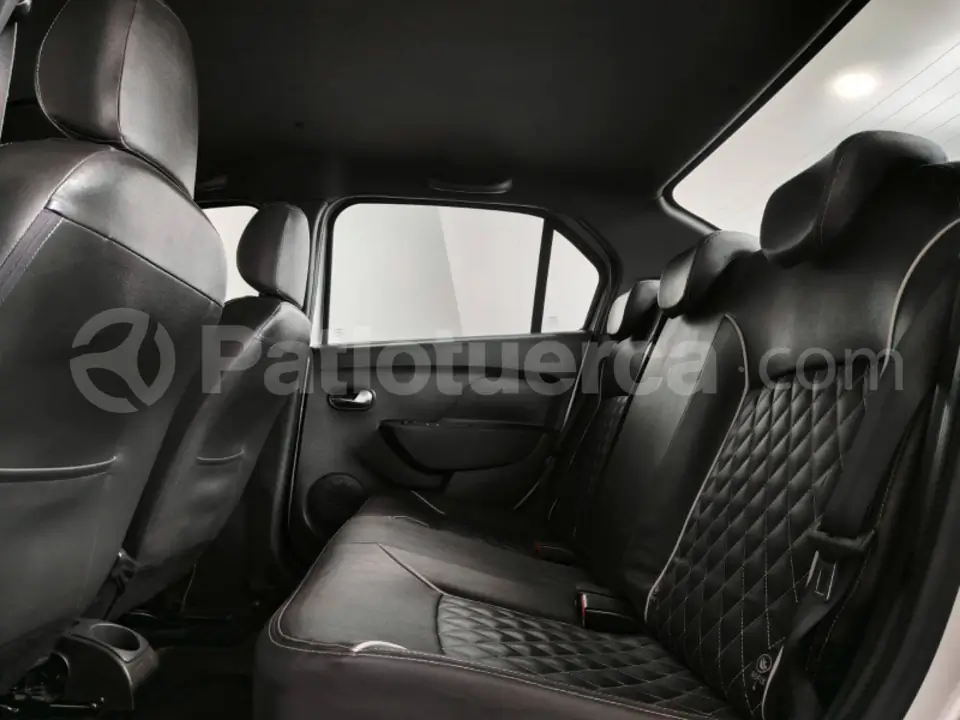 Foto 5 de Renault LOGAN CROSS INTENS