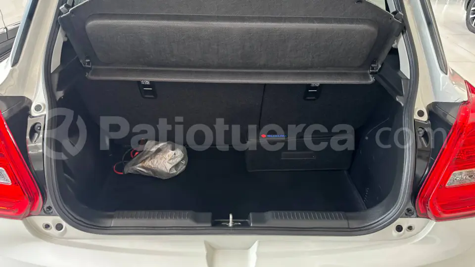 Foto 9 de Suzuki Swift