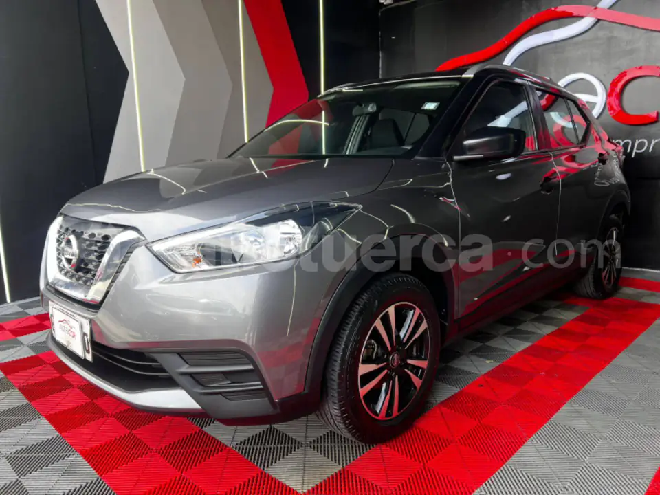 Foto 1 de Nissan Kicks Drive