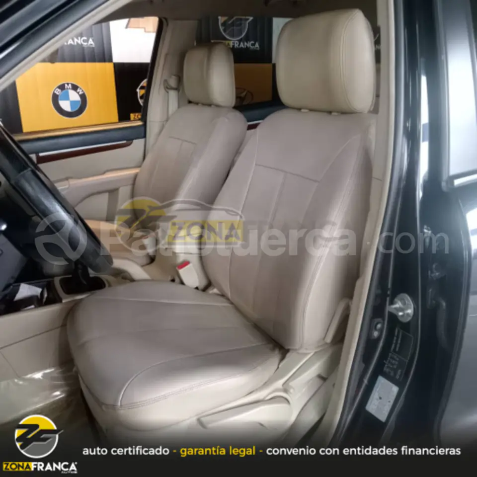 Foto 9 de Hyundai Santa Fe GL