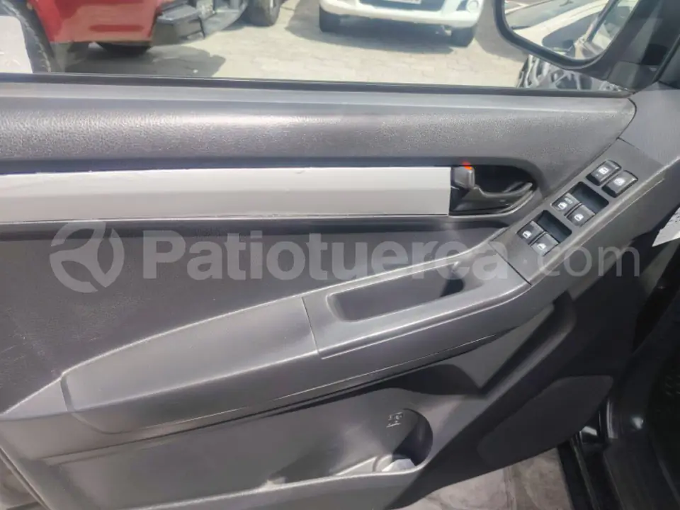 Foto 4 de Chevrolet D-MAX CRDI  3.0 CD 4X2  DIESEL