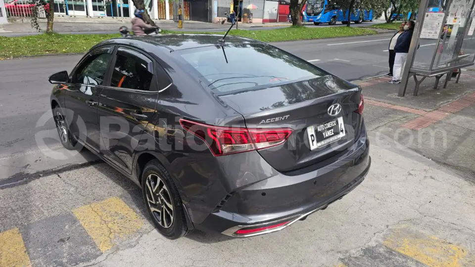 Foto 8 de Hyundai Accent New