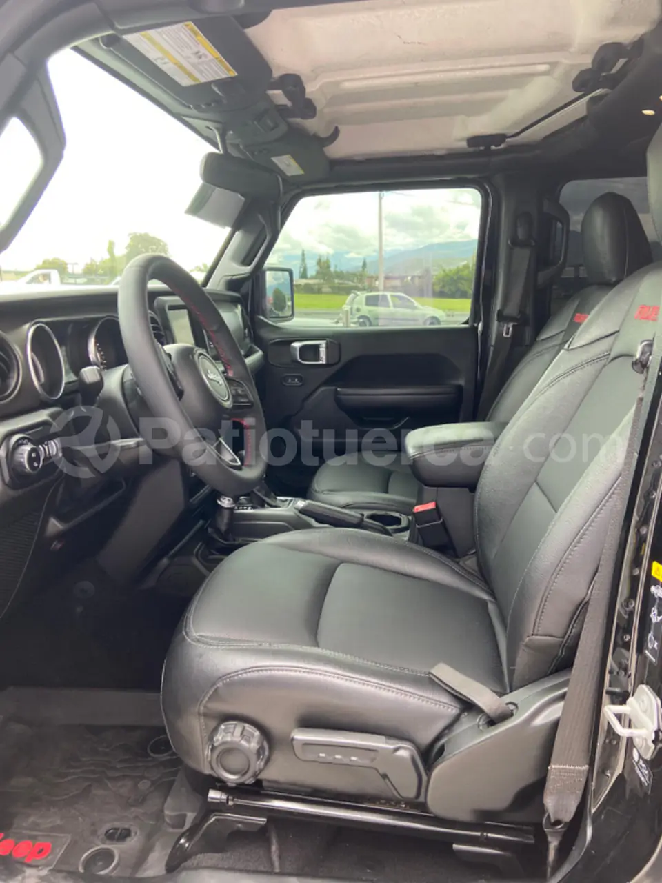 Foto 8 de Jeep GLADIATOR SPORT