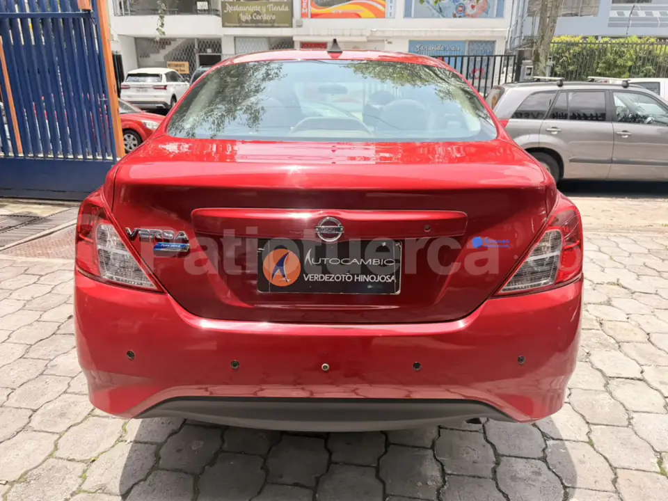 Foto 7 de Nissan Versa