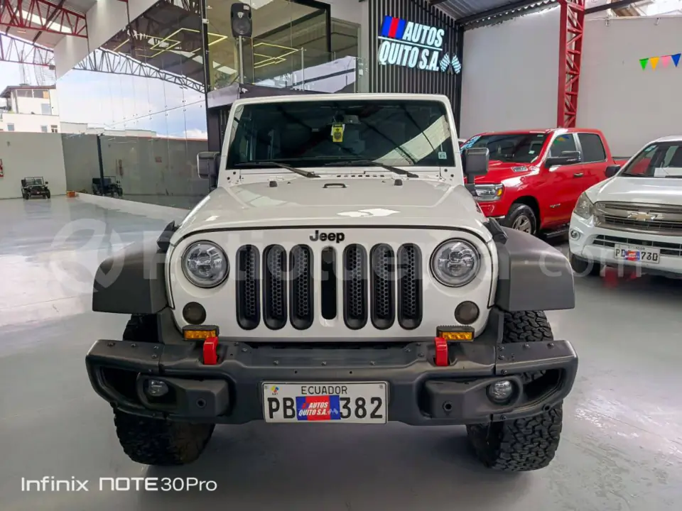 Foto 1 de Jeep Wrangler Sport