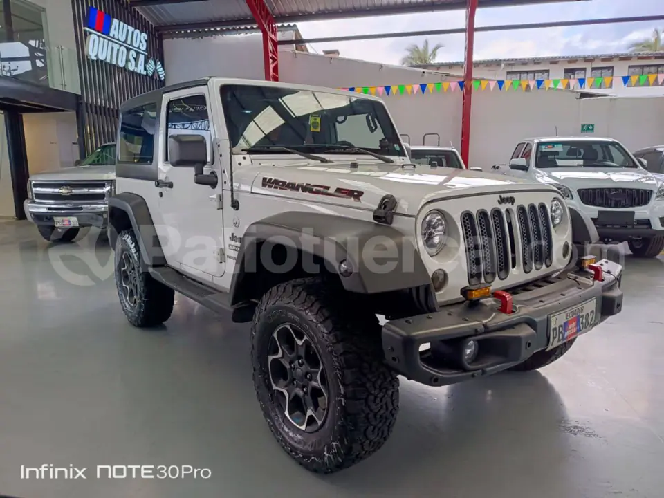 Foto 3 de Jeep Wrangler Sport