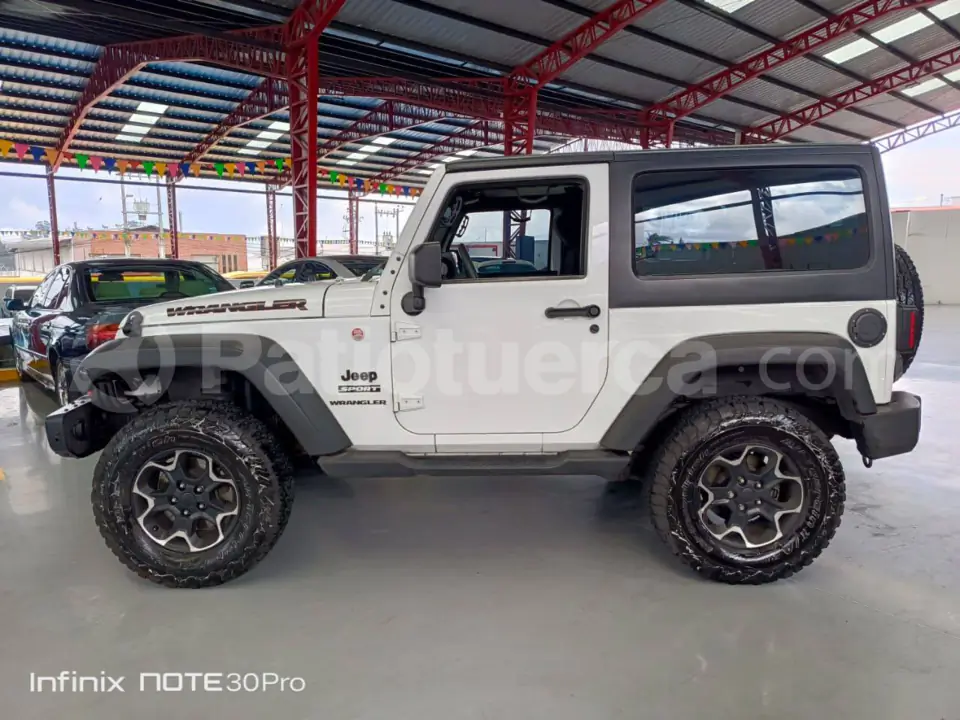 Foto 5 de Jeep Wrangler Sport