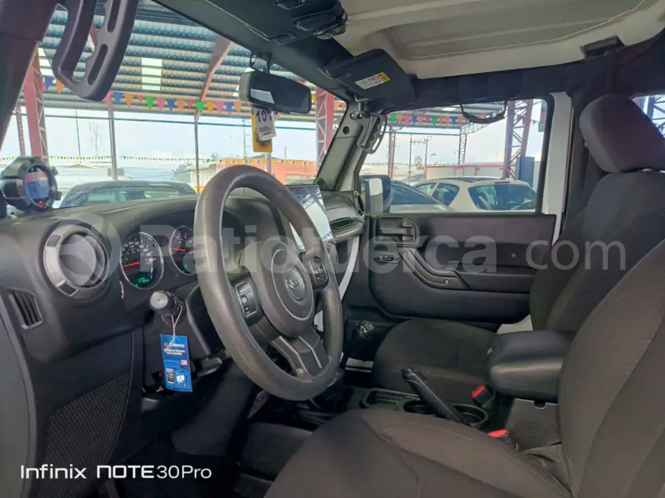 Foto 7 de Jeep Wrangler Sport