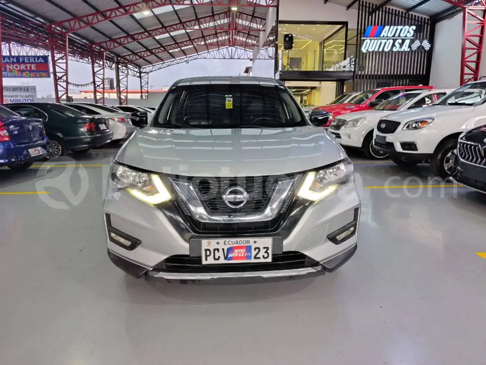 Foto 1 de Nissan XTRAIL 2 ROW