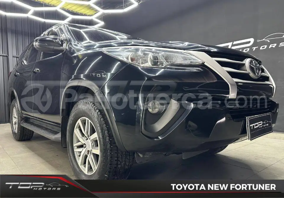 Foto 1 de Toyota New Fortuner