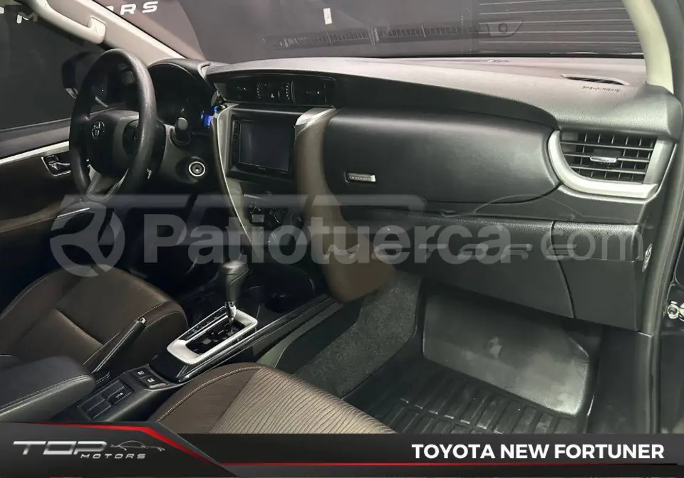 Foto 12 de Toyota New Fortuner