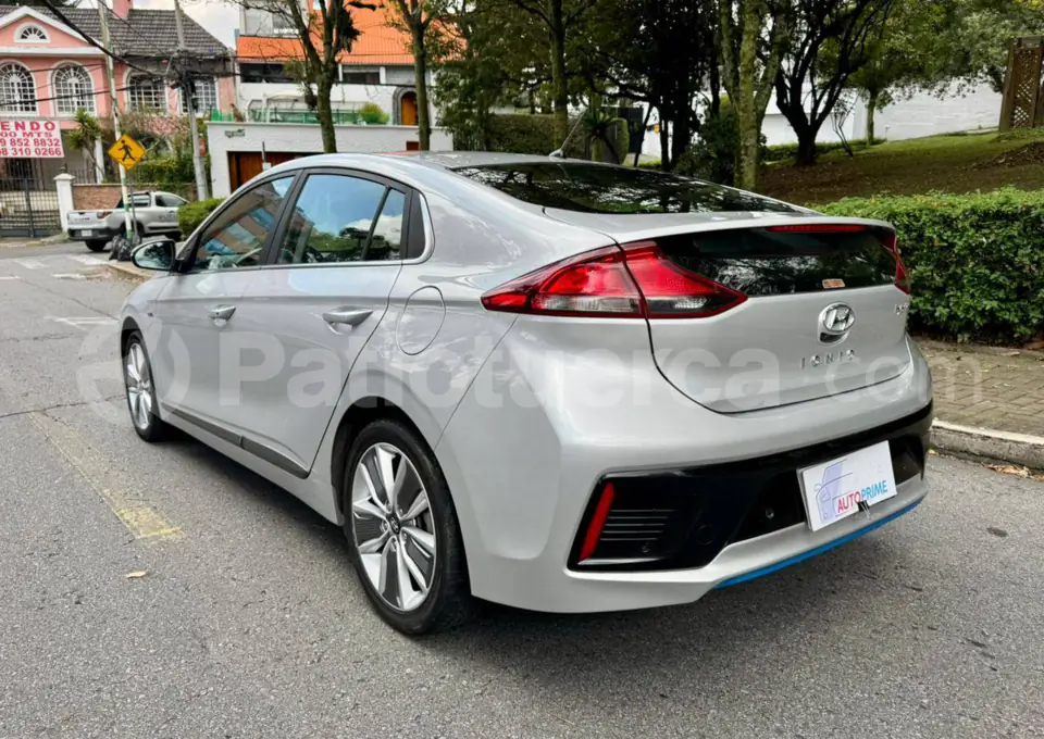 Foto 5 de Hyundai IONIQ
