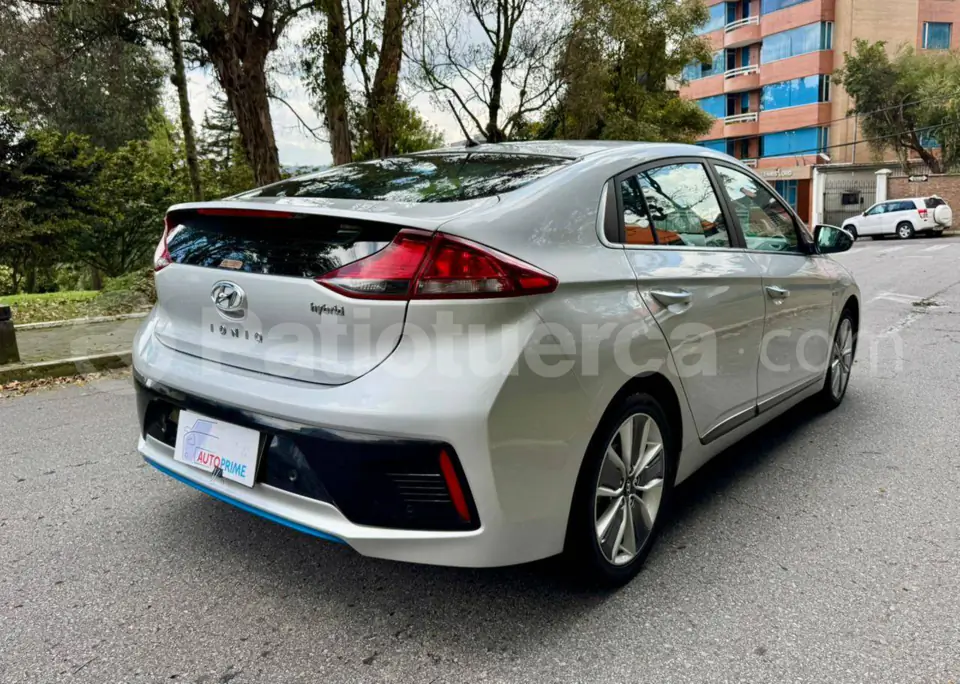 Foto 7 de Hyundai IONIQ
