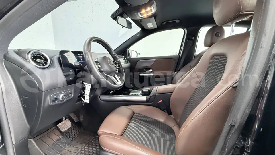 Foto 5 de Mercedes Benz GLA 200