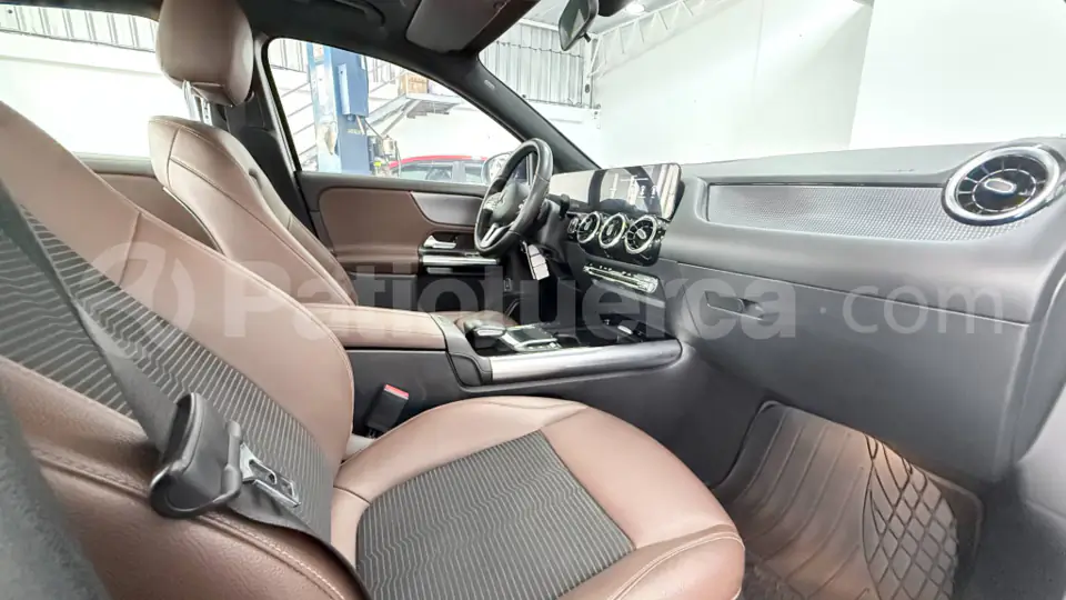 Foto 8 de Mercedes Benz GLA 200