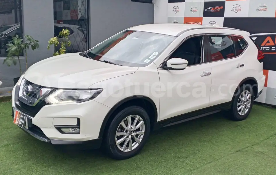 Foto 2 de Nissan X-Trail Sense 2 Row