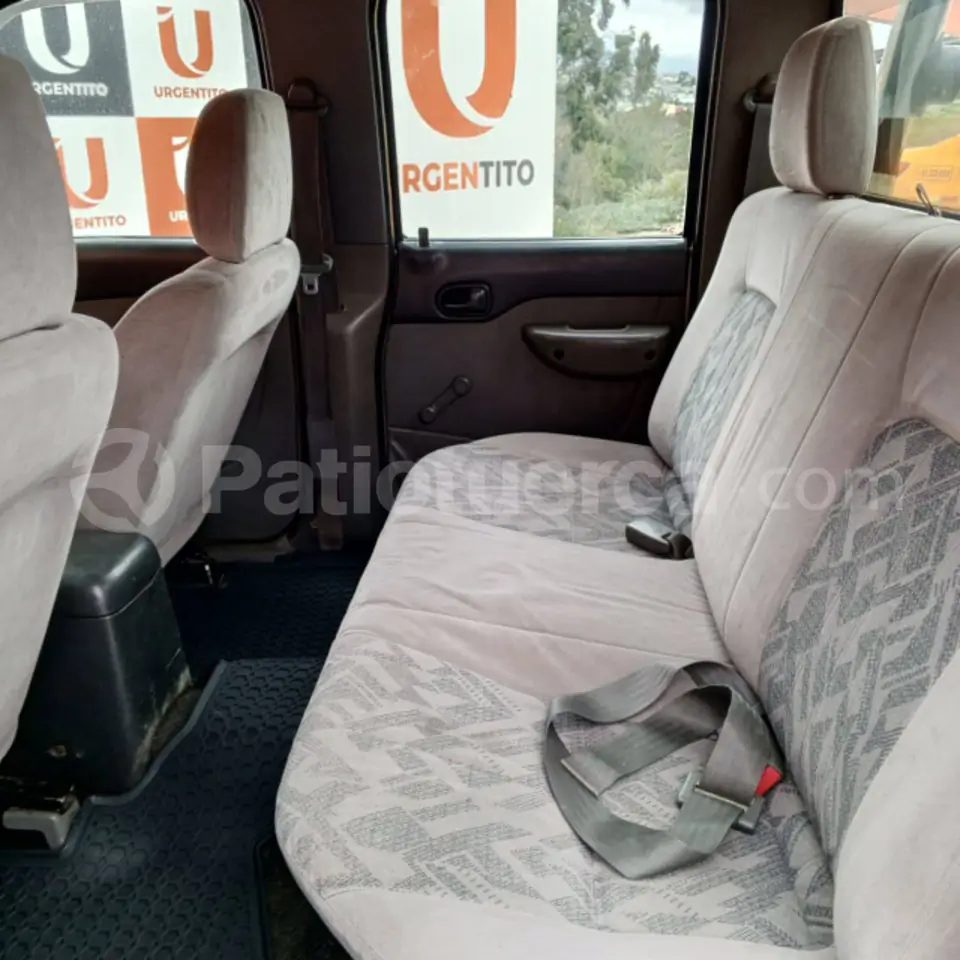 Foto 8 de Mazda B2200 CD