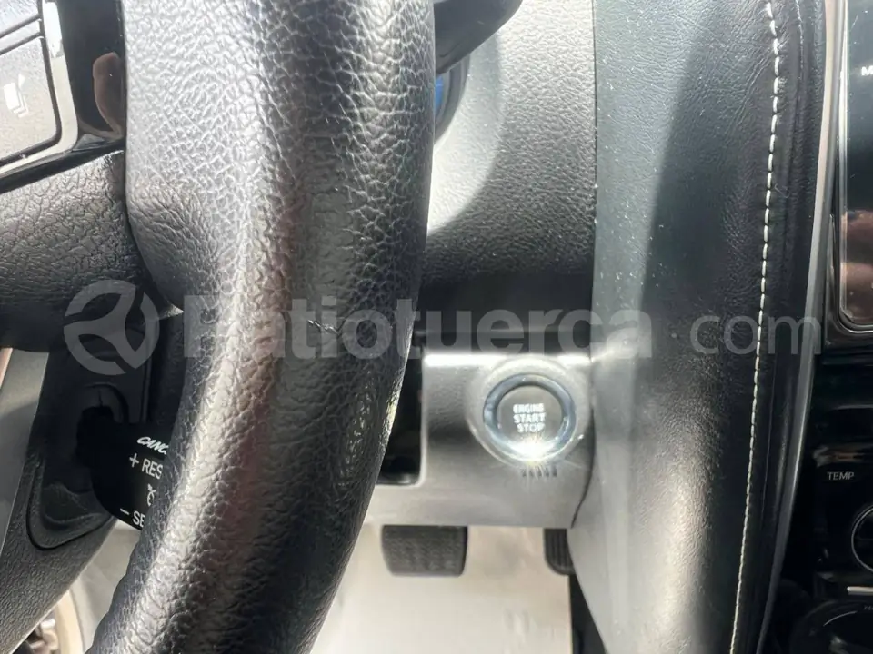 Foto 7 de Toyota Fortuner 4.0