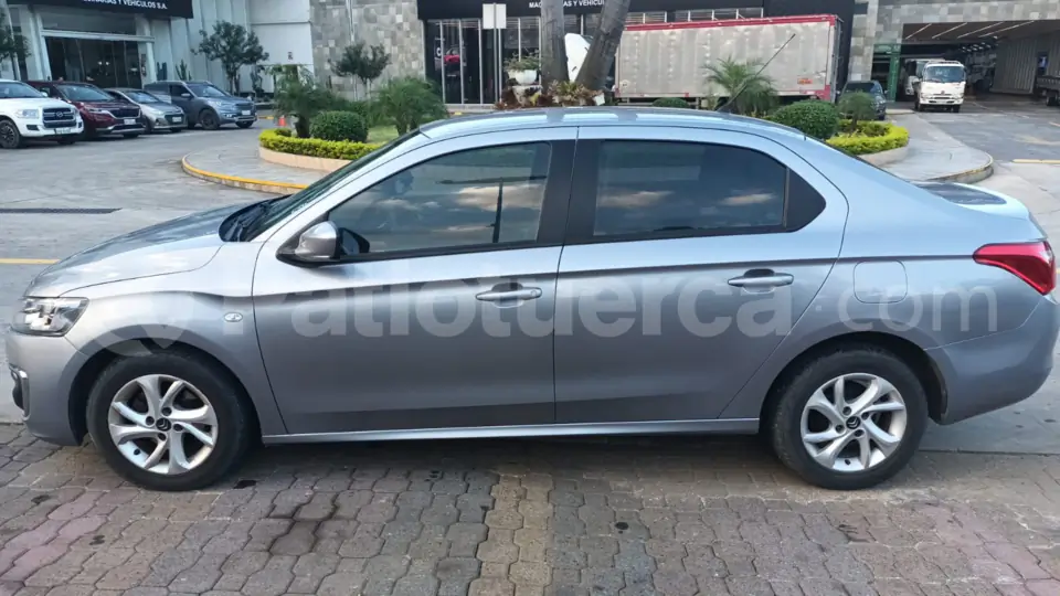 Foto 2 de Citroen C-ELYSEE