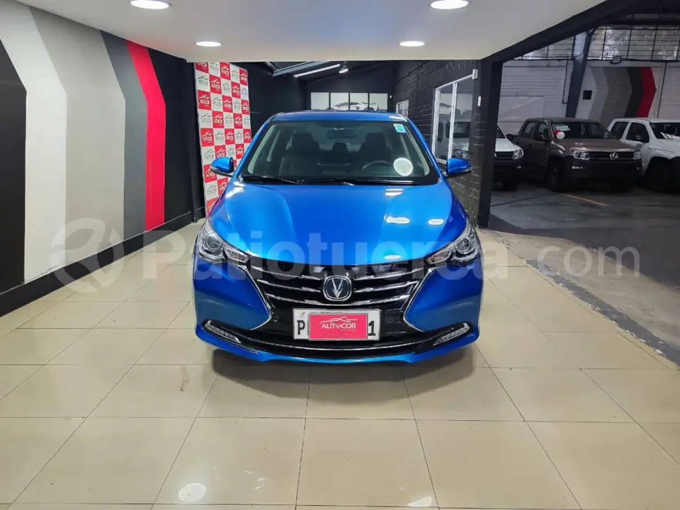 Foto 3 de Changan Alsvin