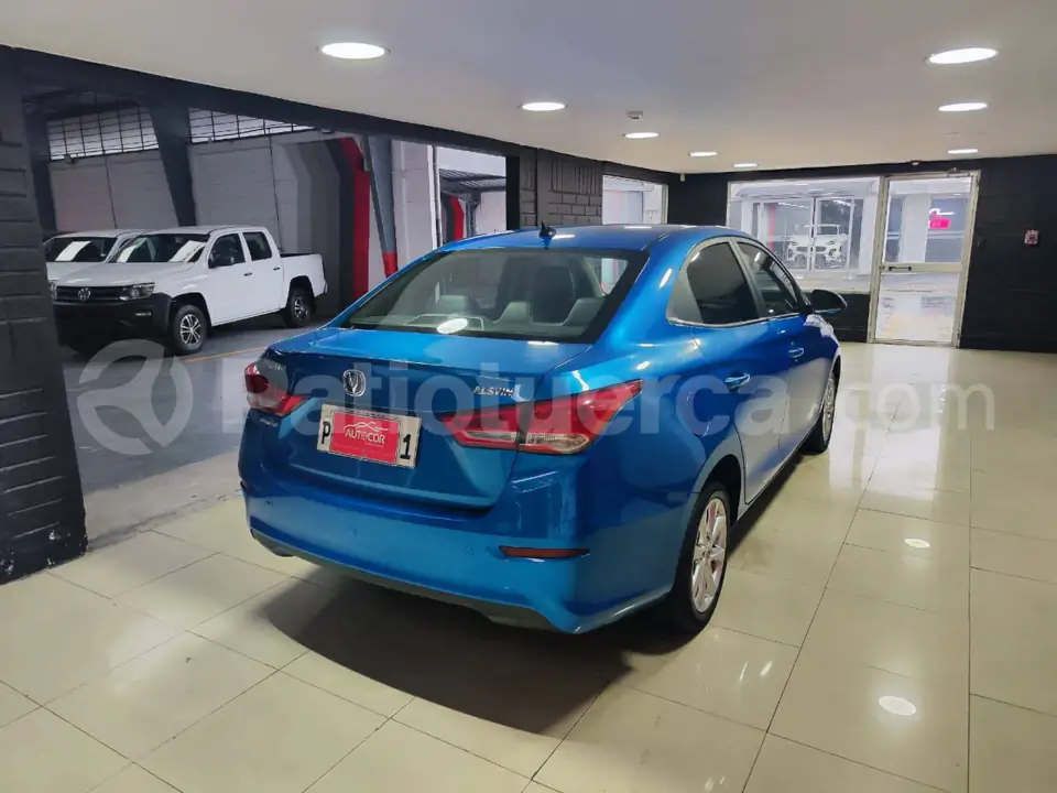 Foto 4 de Changan Alsvin