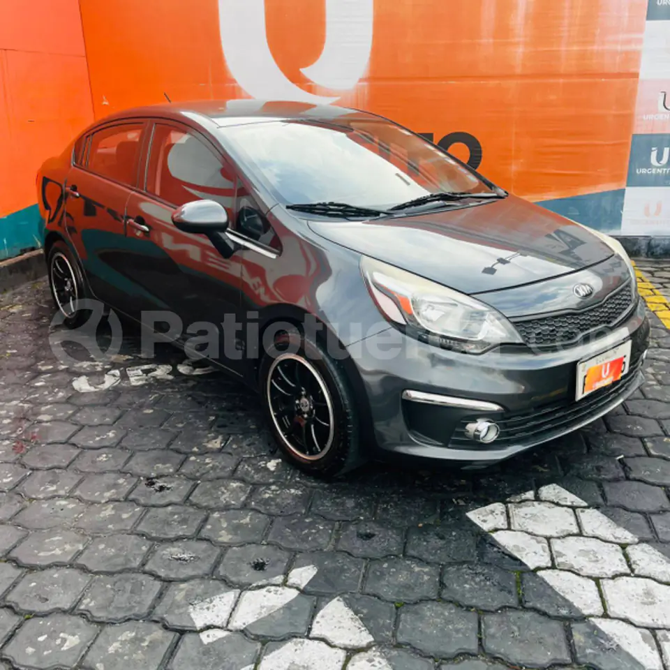 Foto 3 de Kia Rio R LX