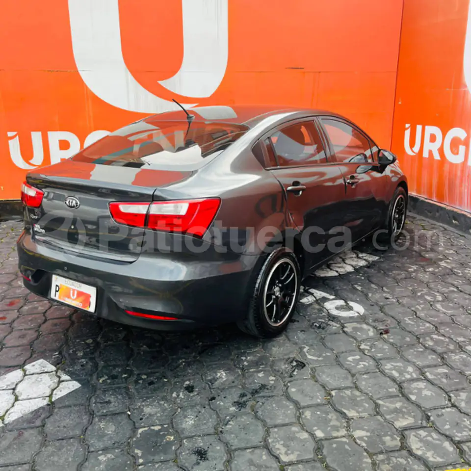 Foto 4 de Kia Rio R LX