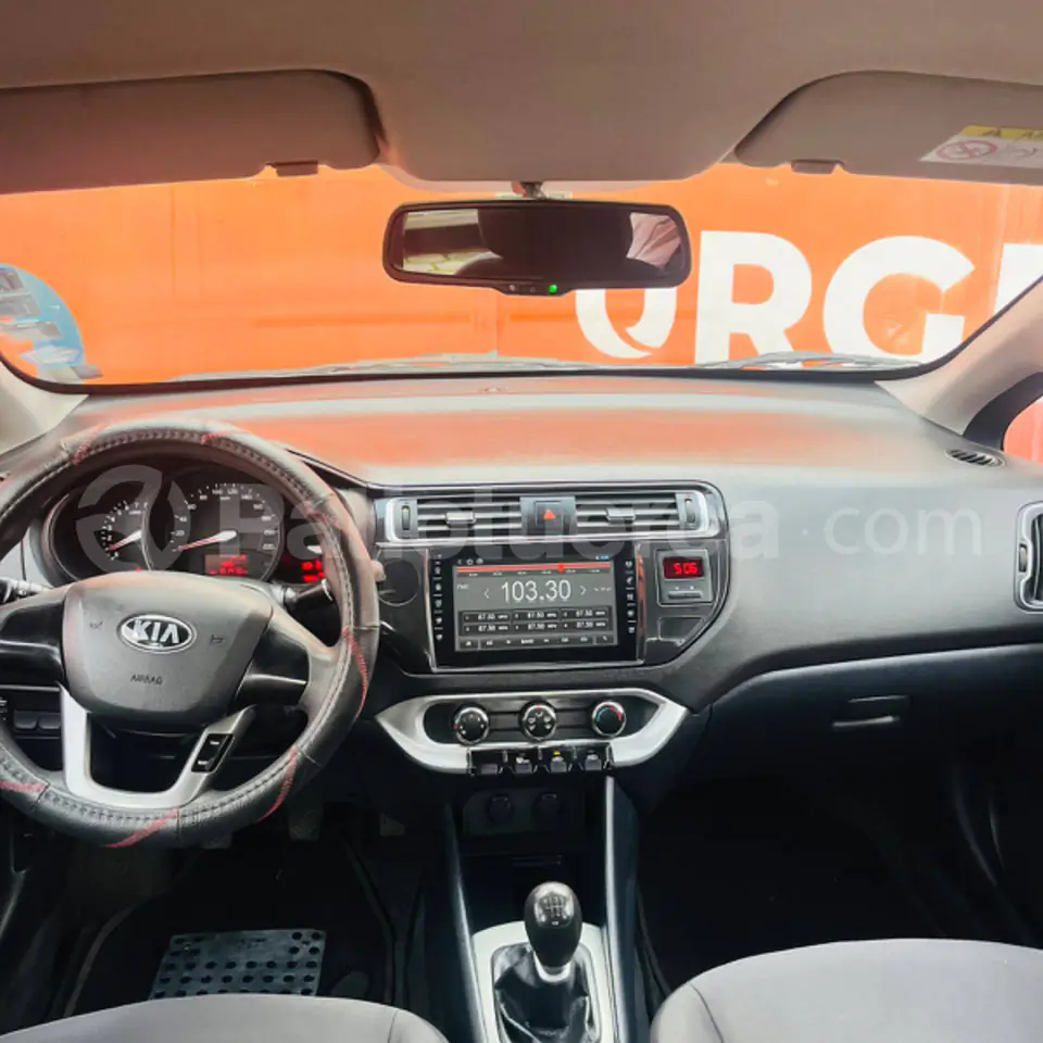 Foto 8 de Kia Rio R LX