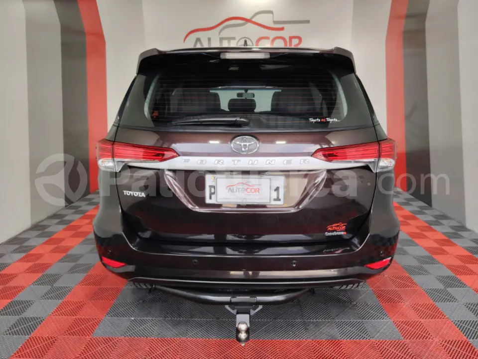 Foto 3 de Toyota Fortuner 2.7