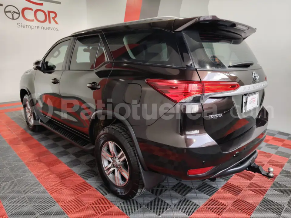 Foto 6 de Toyota Fortuner 2.7