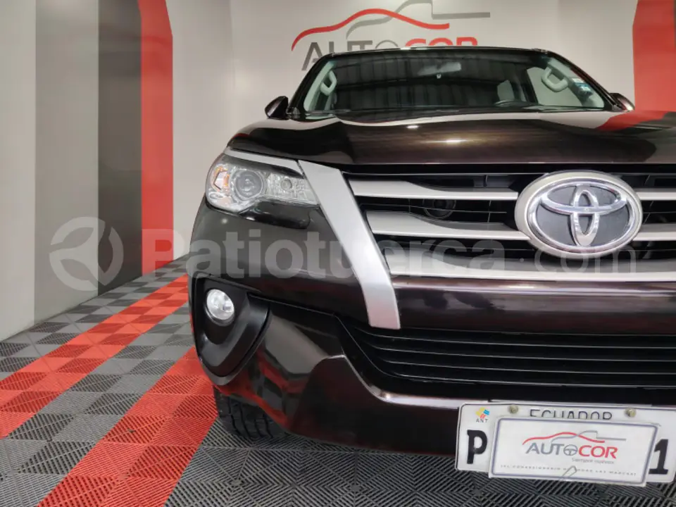 Foto 8 de Toyota Fortuner 2.7