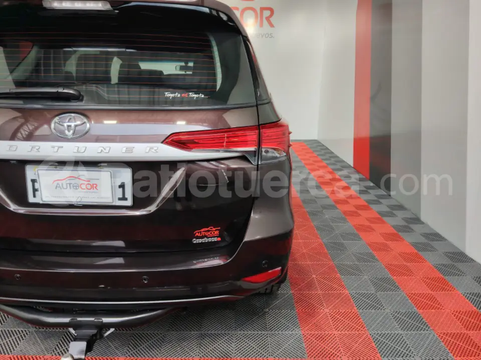 Foto 10 de Toyota Fortuner 2.7
