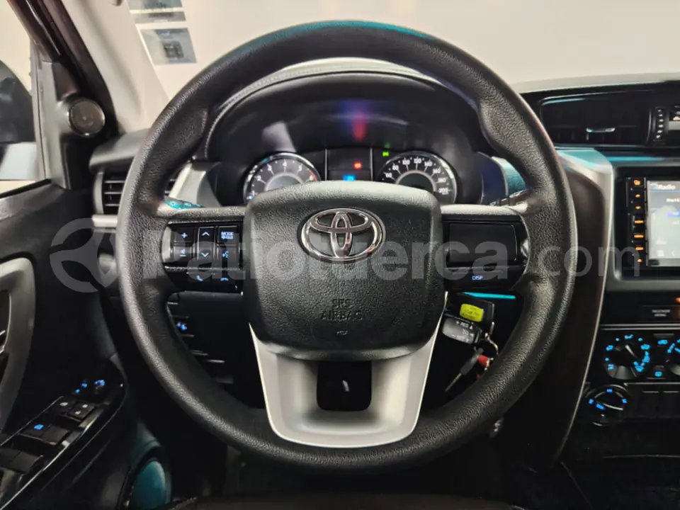 Foto 34 de Toyota Fortuner 2.7