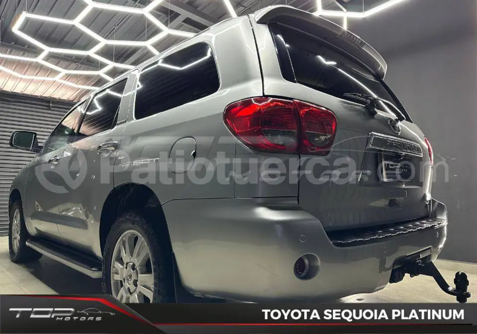 Foto 12 de Toyota Sequoia Platinium
