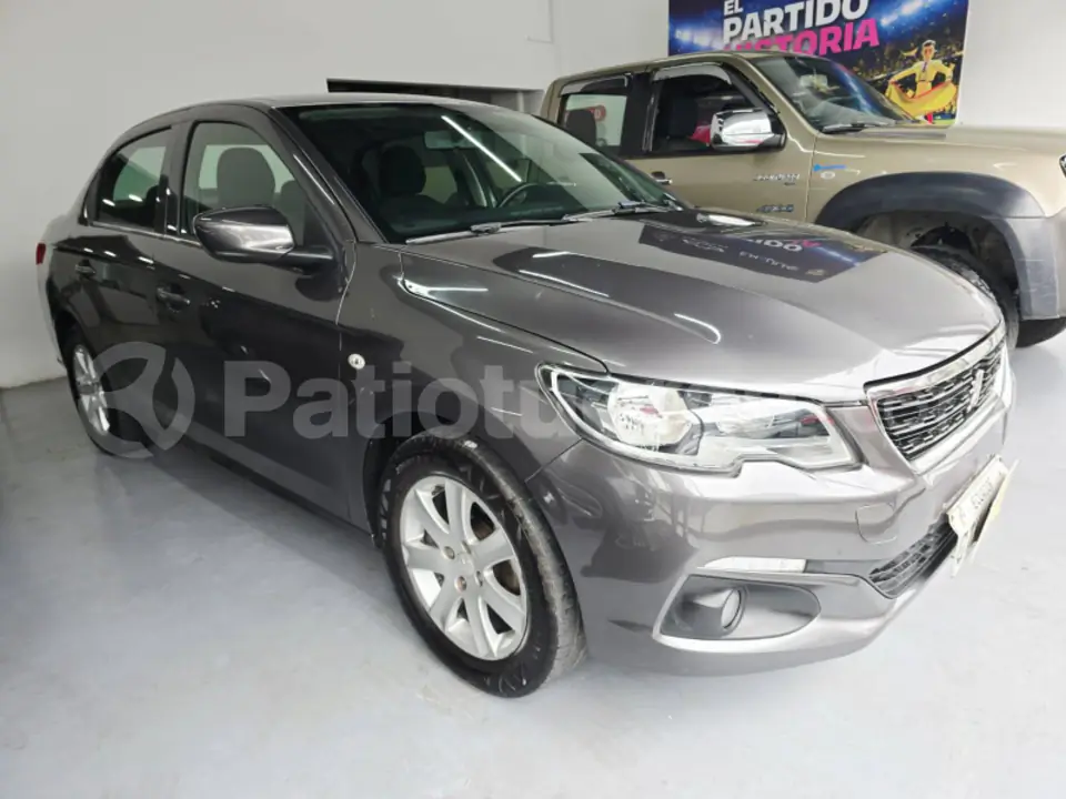 Foto 2 de Peugeot 301 Allure