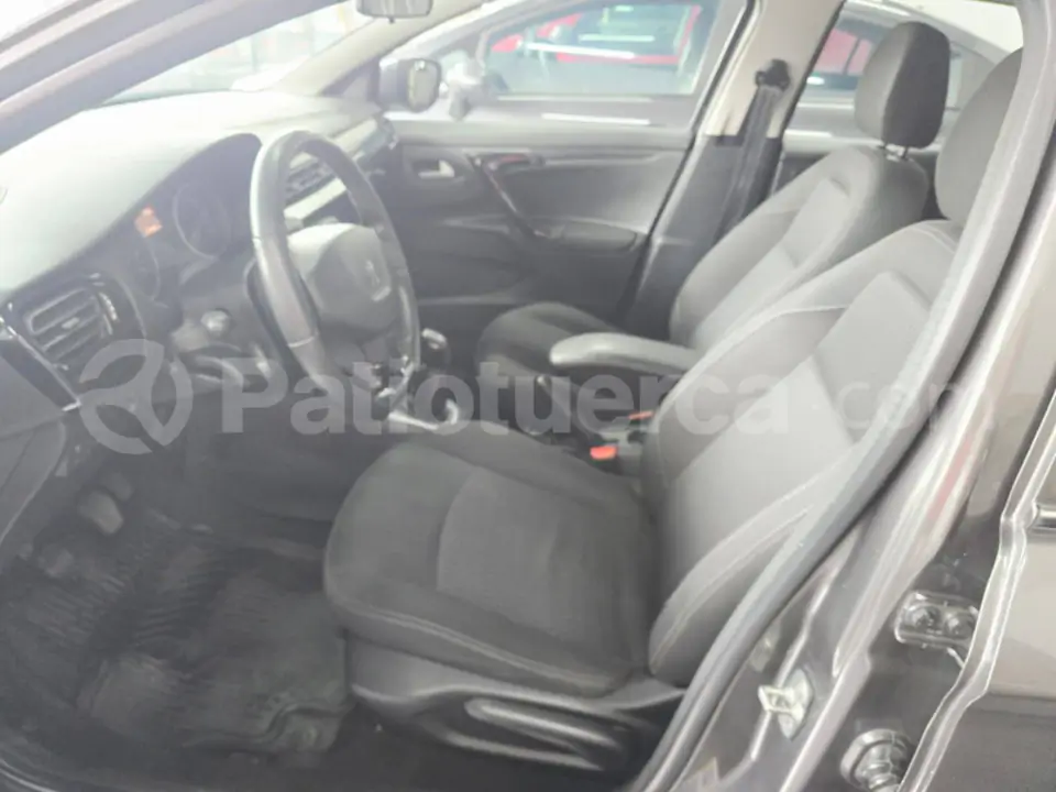 Foto 9 de Peugeot 301 Allure