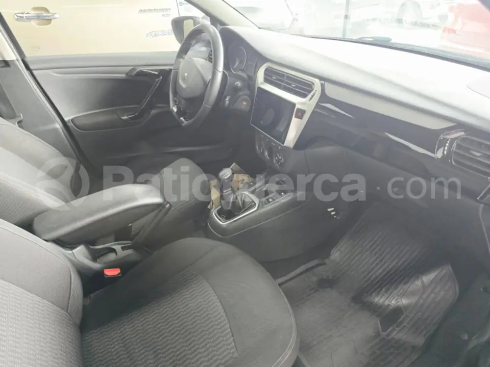 Foto 10 de Peugeot 301 Allure