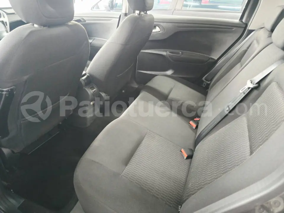 Foto 12 de Peugeot 301 Allure