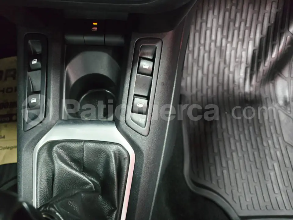 Foto 15 de Peugeot 301 Allure