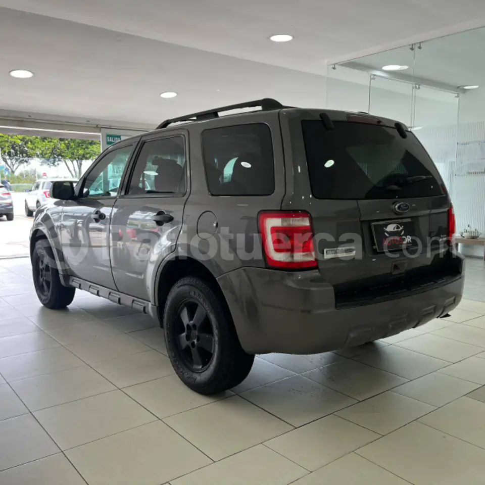 Foto 4 de Ford ESCAPE XLS