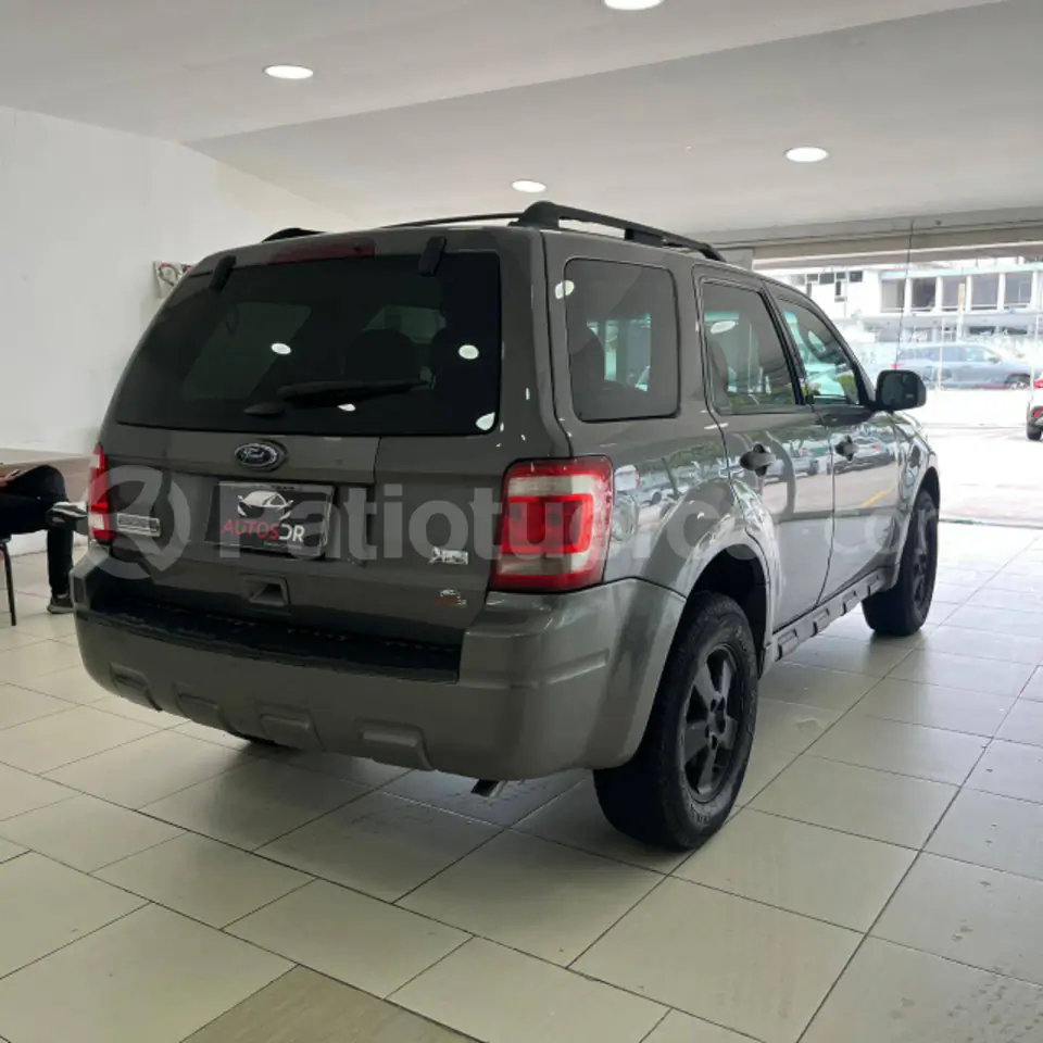 Foto 8 de Ford ESCAPE XLS