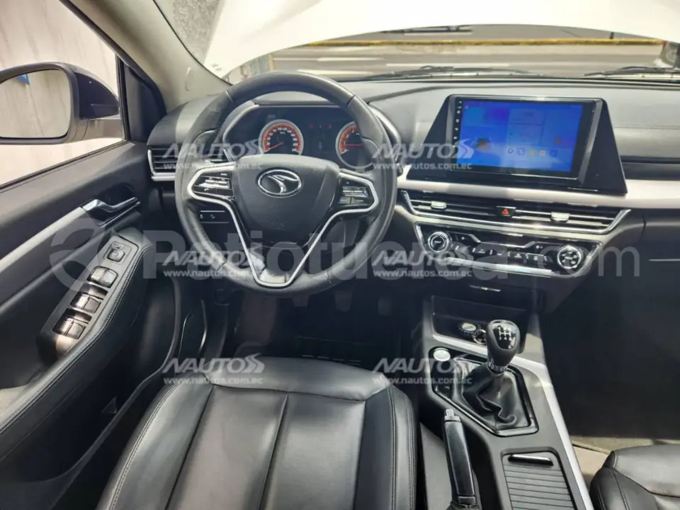 Foto 3 de Soueast DX3