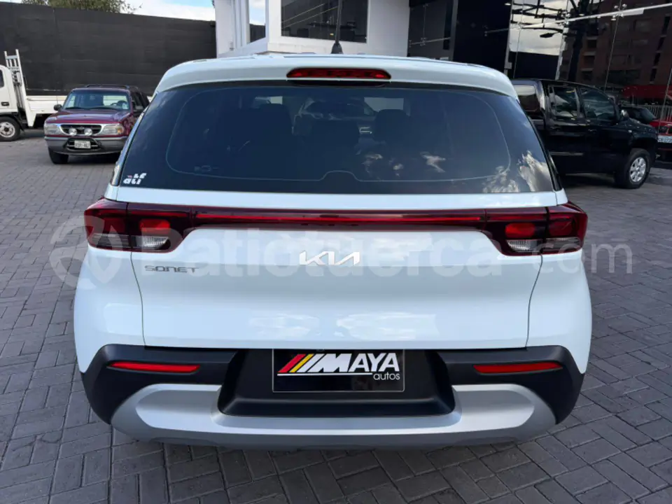 Foto 5 de Kia SONET LX STD