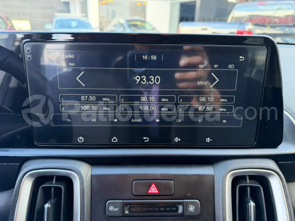 Foto 11 de Kia SONET LX STD